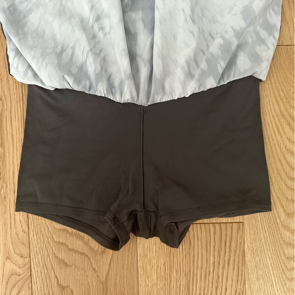 offline by aerie flowy skirt with built in shorts (skort) - Picture 8 of 8